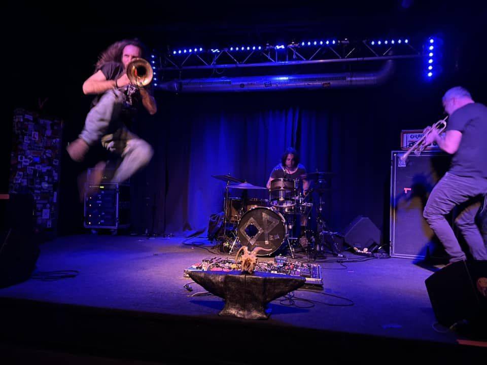 FREAKSHOW-IN-CONCERT LATE MATINEE: TAUPE (uk) & OTTONE PESANTE (it)